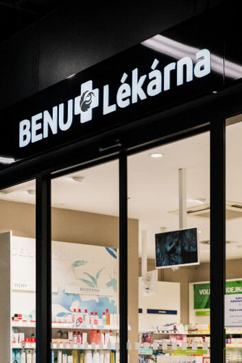 Osvětlené 3D logo BENU Lékárna - 1.jpg Osvětlené 3D logo BENU Lékárna - 1.jpg