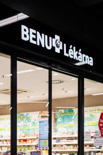Osvětlené 3D logo BENU Lékárna - 3.jpg Osvětlené 3D logo BENU Lékárna - 3.jpg