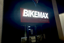 Rozsvícený 3D světelný nápis Bikemax.png