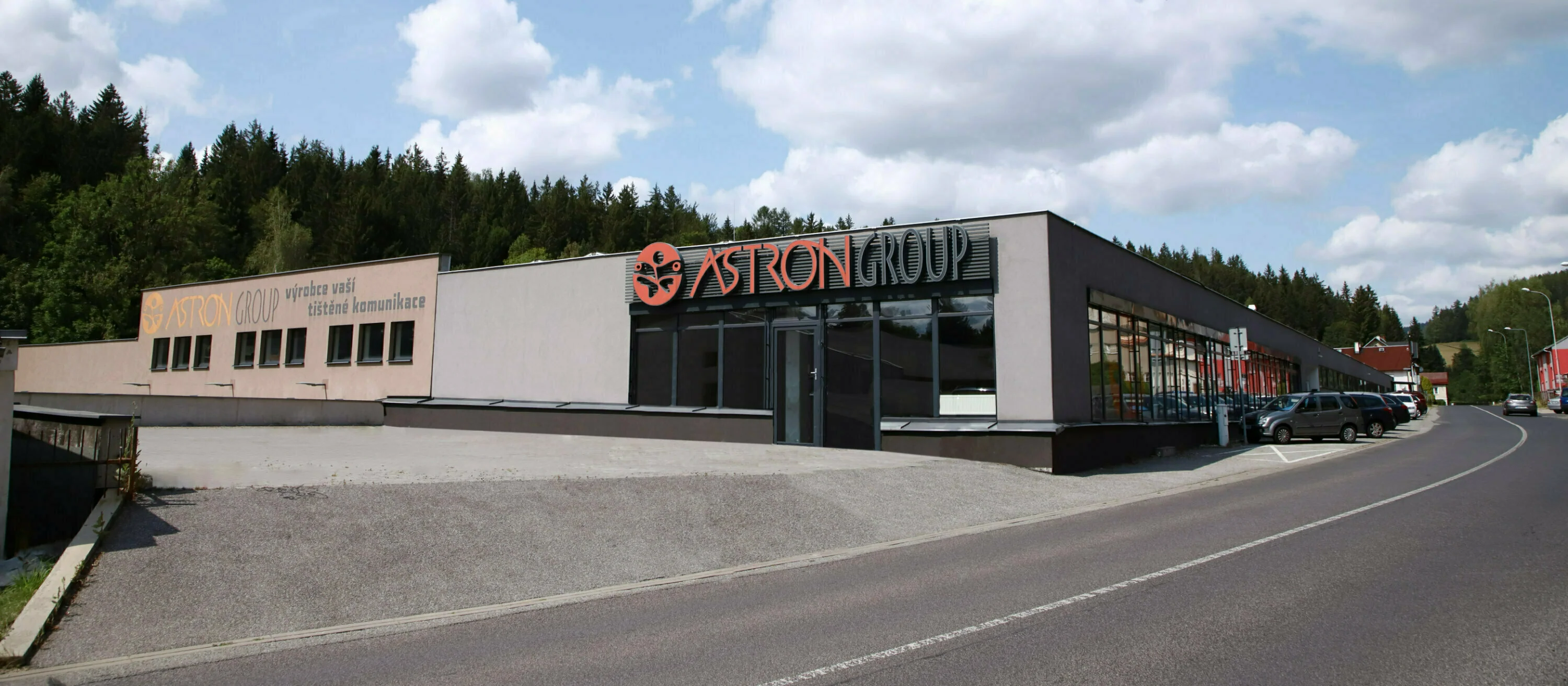Pohled na výrobní závod ASTRON print v Jablonci nad Nisou z Janovské ulice