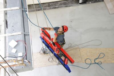 Instalace 3D světelného nápisu TESCO v budově Máj v Praze - 3.jpg
