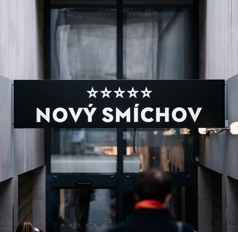 světelná intarzie Astron, realizace pro Nový Smíchov